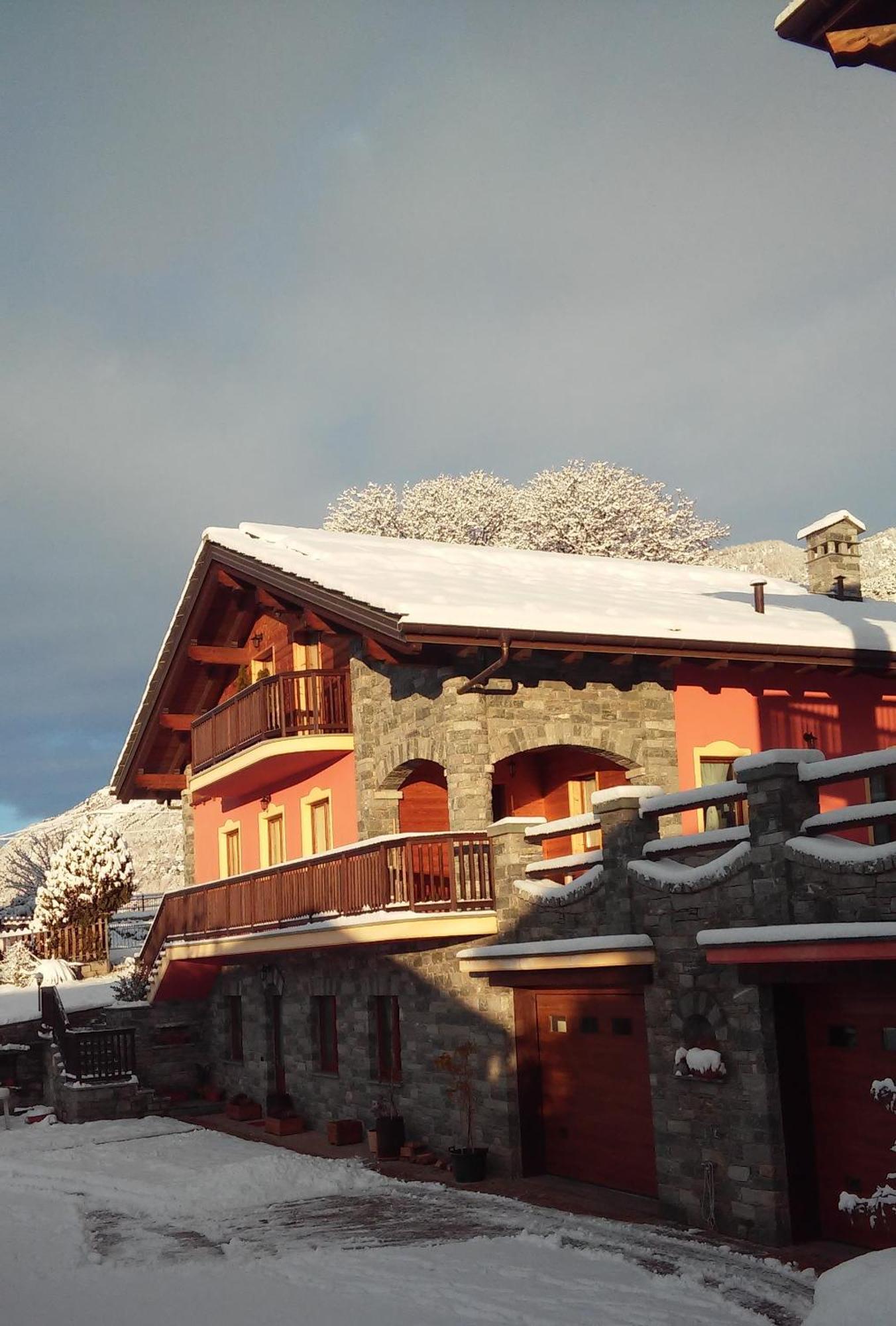 Les Vrais Rayons Hotell Verrayes Exteriör bild