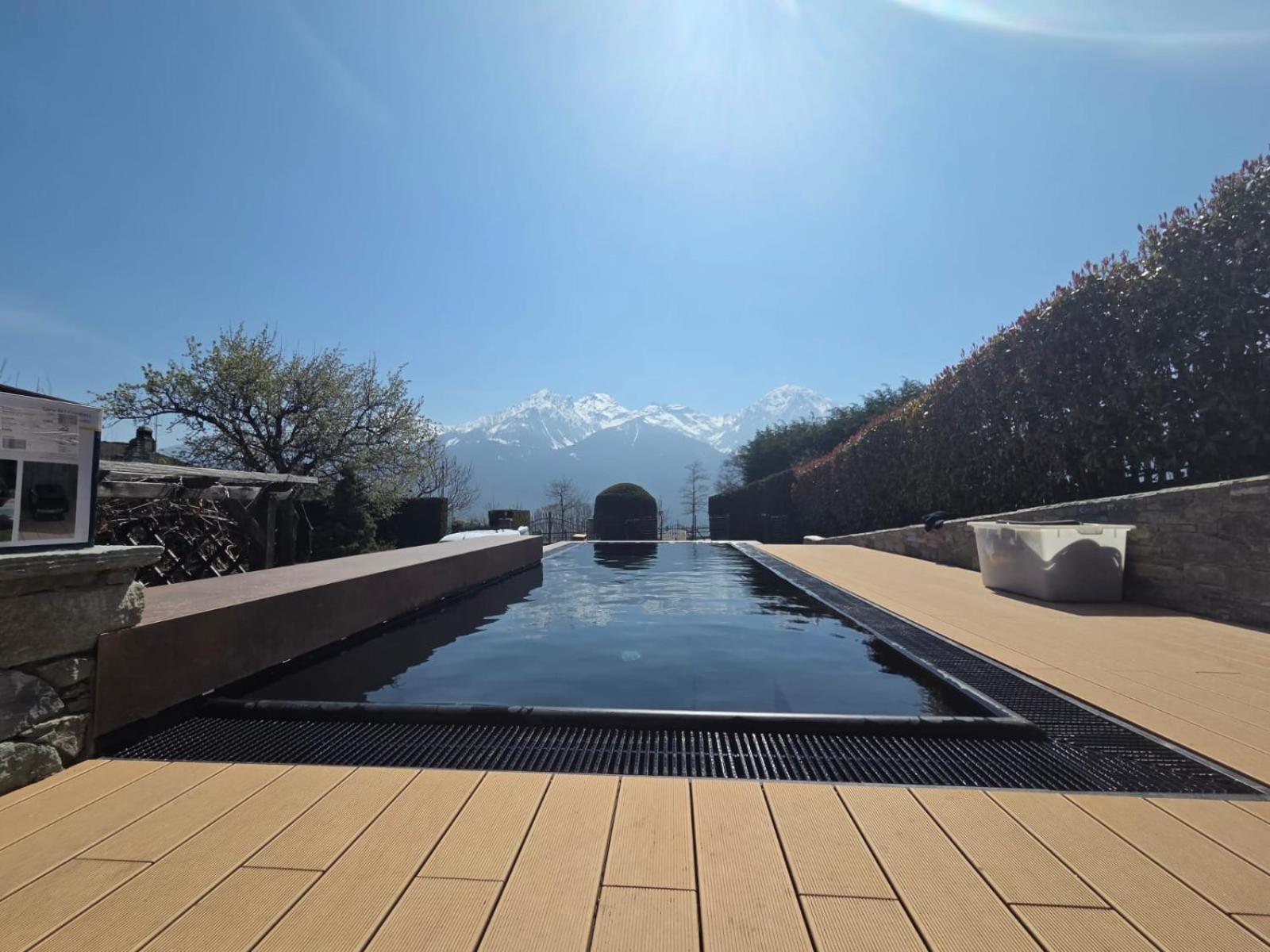 Les Vrais Rayons Hotell Verrayes Exteriör bild